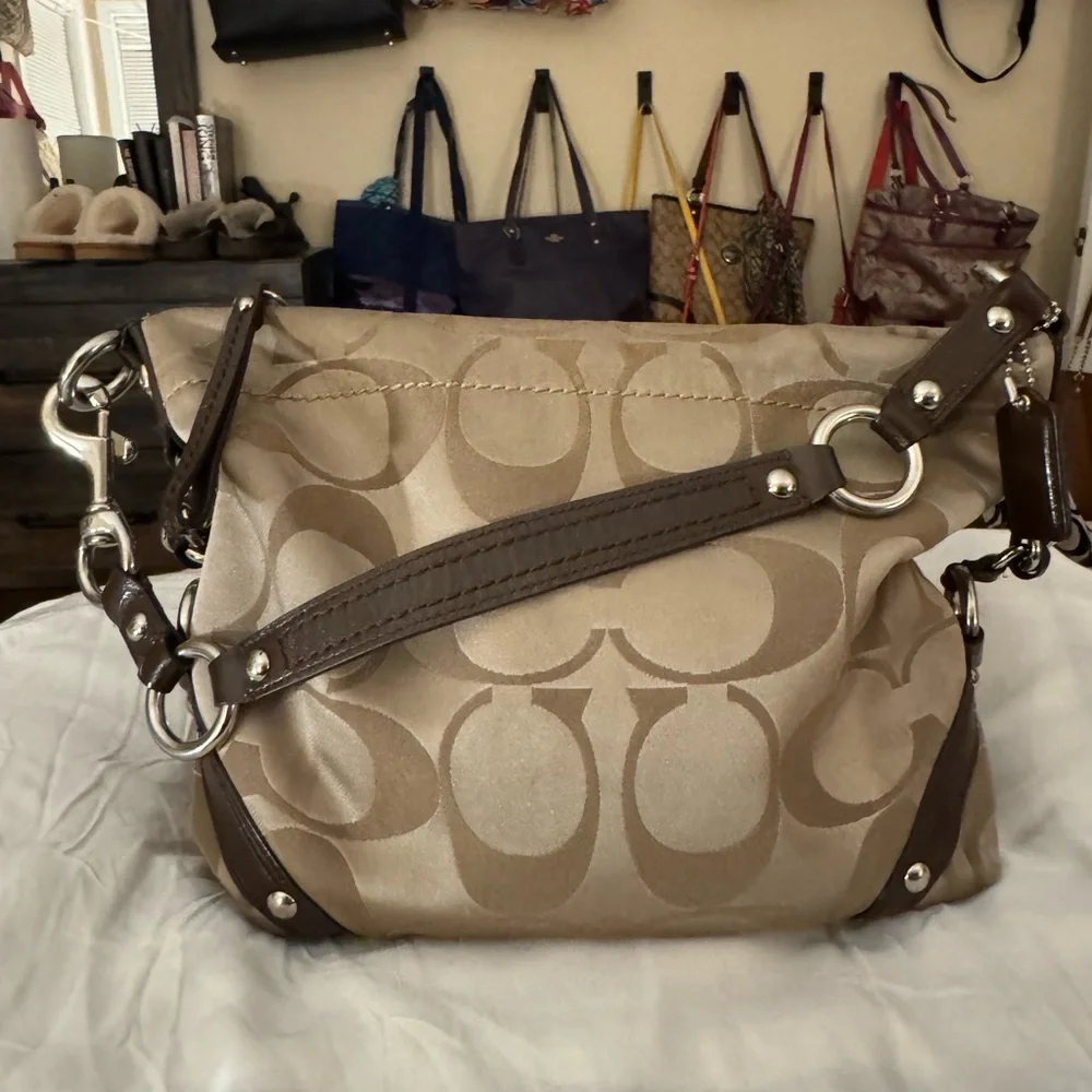 Coach Beige Signature Canvas Hobo with Brown Leather Trim - Picture 2 of 11